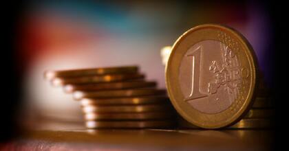 Капитал: Преминаването към еврото - как ще стане и колко ще струва