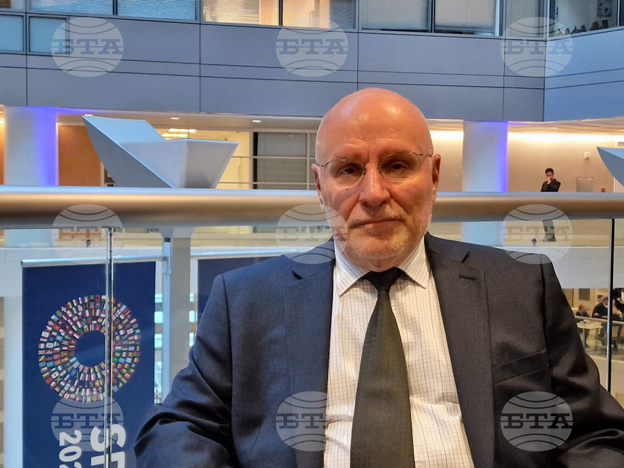 Управителят на БНБ Димитър Радев в интервю за БТА: Присъединяването към еврозоната по-късно през 2025 г. е възможен и на този етап по-вероятен сценарий