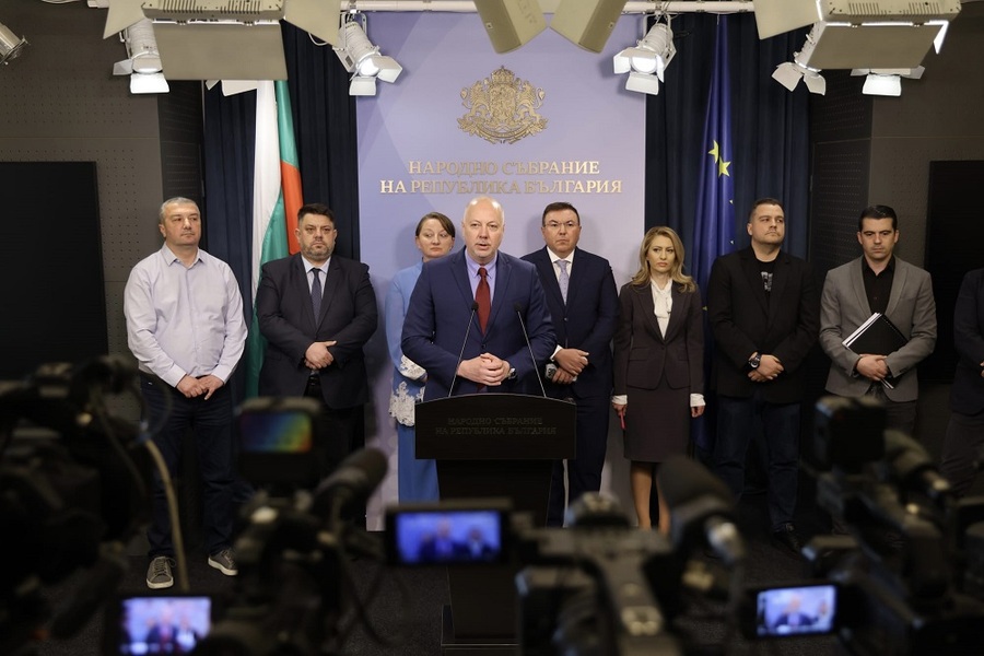Prime Minister Jeliazkov and BNB Governor Sign Position Supporting Introduction of the Euro in Bulgaria as from 1 January 2026