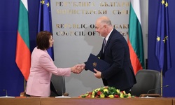 Премиерът Росен Желязков подписа меморандуми за сътрудничество с работодателски, синдикални, браншови организации и асоциации във връзка с въвеждането на единната европейска валута в България