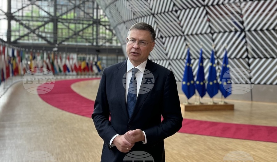 BTA: EU Commissioner Dombrovskis Welcomes "Historic Day for Bulgaria"
